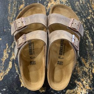 EUC Leather Birkenstock Unisex Sandals